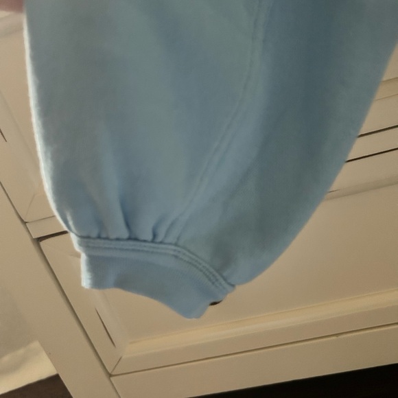 Aerie Size Small oversized long sleeve Smiley graphic - Picture 5 of 5